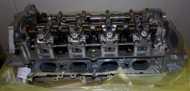 Głowica silnika Citroen C4 DS4 DS5 Peugeot 208 1.6 THP