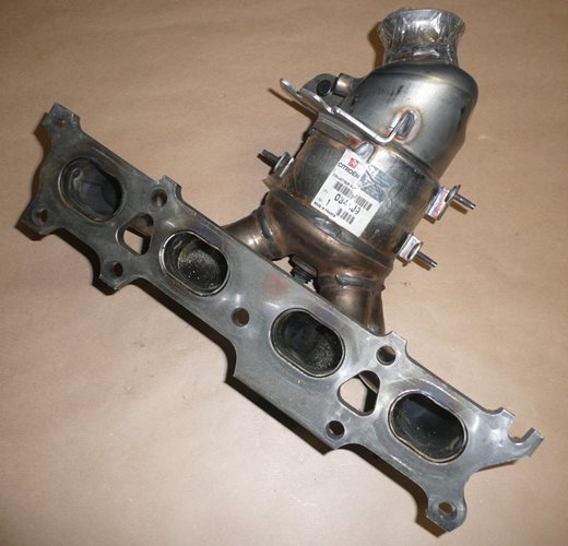 Kolektor wydechowy Citroen C5 II 2.0 16V
