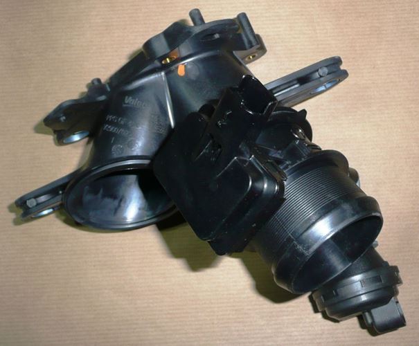 Przepustnica Citroen C4 C5 Peugeot 308 2.0 Hdi