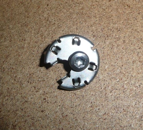 Zapinka elektrozaworu pompy oleju Citroen C3 II
