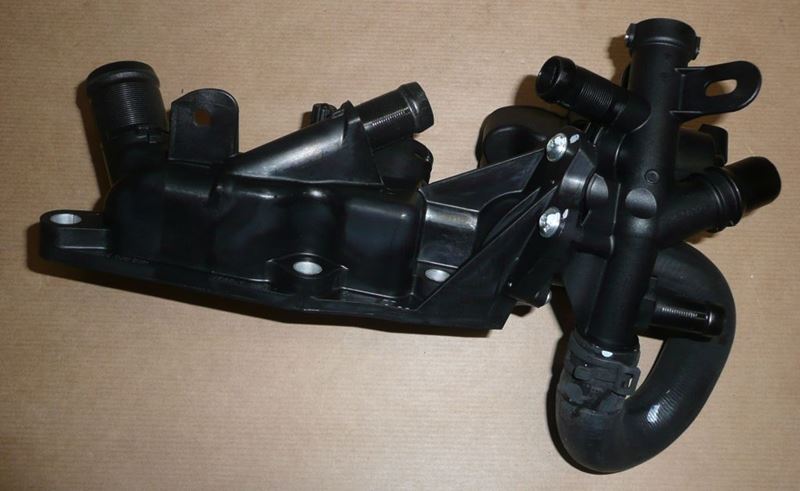 Obudowa termostatu Renault Clio IV 0.9 Tce