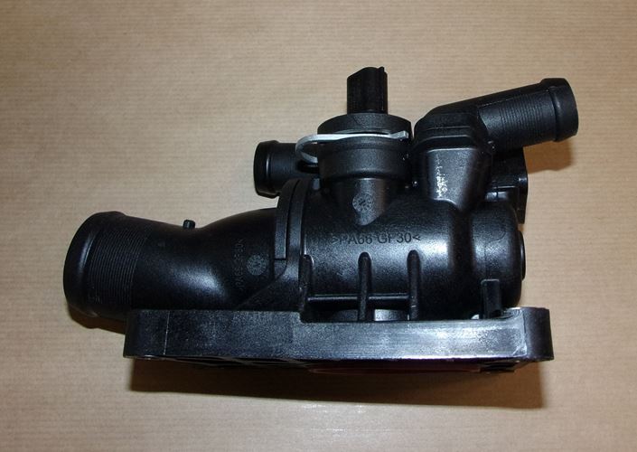 Obudowa termostatu Renault Kangoo II III