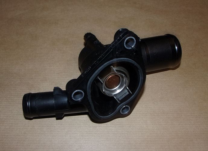 Obudowa termostatu Renault Clio III 1.2 16V