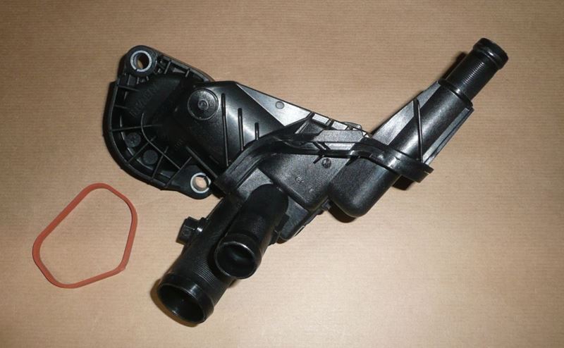 Obudowa termostatu Renault Clio IV 0.9 Tce