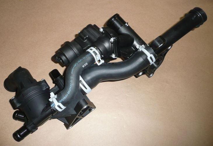 Obudowa termostatu Renault Megane III 1.6 Dci