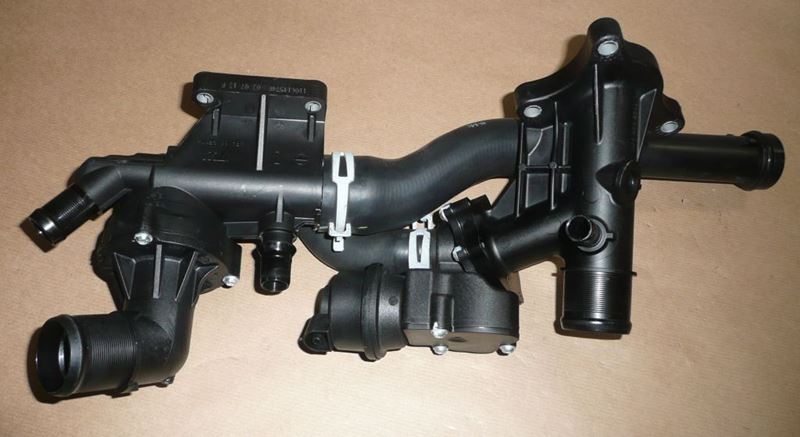 Obudowa termostatu Renault Megane III 1.6 Dci
