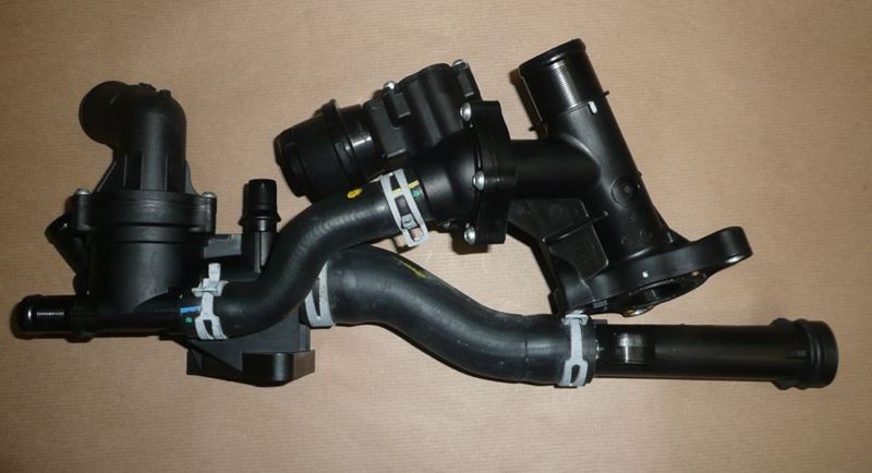 Obudowa termostatu Renault Megane III 1.6 Dci