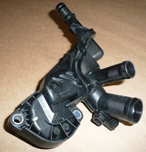 Obudowa termostatu Renault Clio IV 0.9 Tce