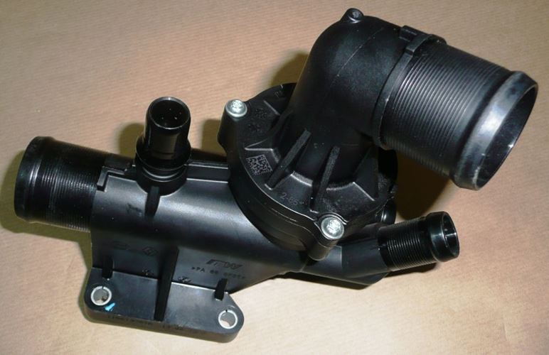 Obudowa termostatu Renault Megane III 1.6 Dci