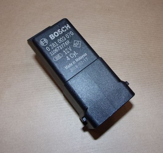 Przekaźnik świec żarowych Renault Trafic III