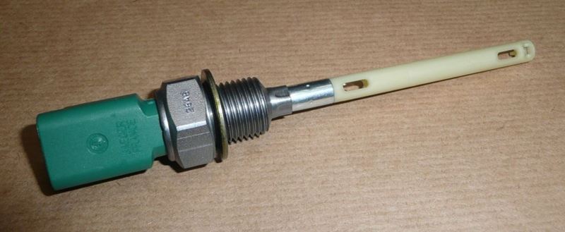 Czujnik poziomu oleju Peugeot 206 1.1 1.4 03>