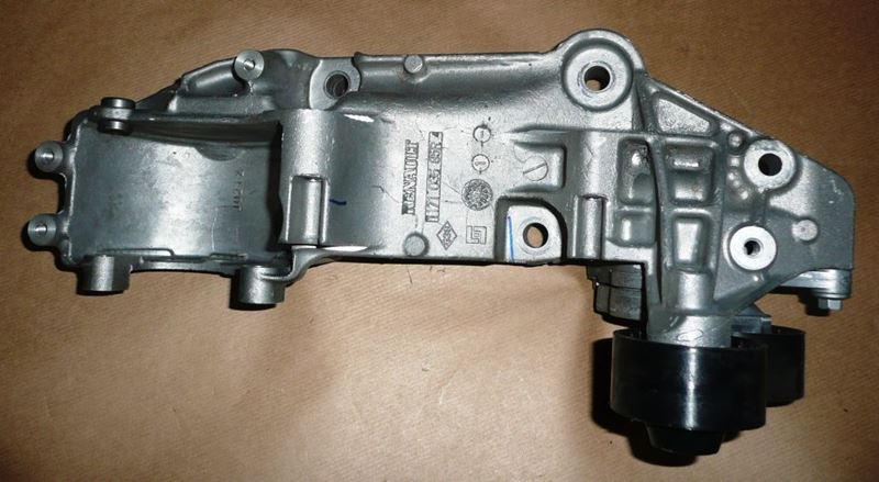 Łapa alternatora Renault Master III 2.3 Dci