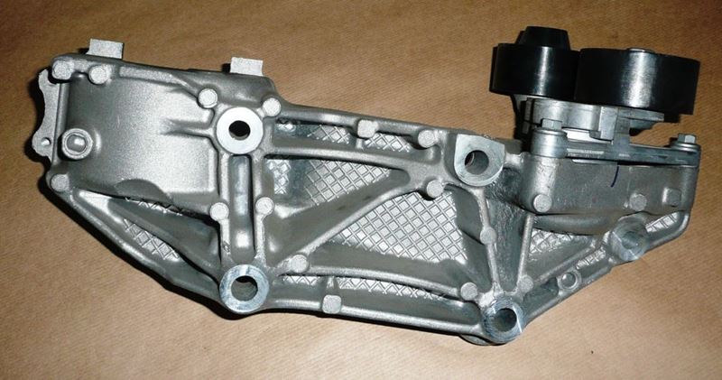 Łapa alternatora Renault Master III 2.3 Dci