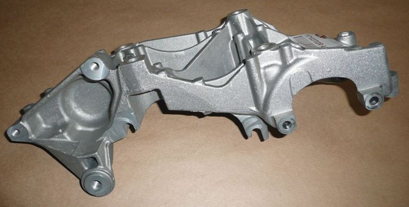 Łapa alternatora Renault Master III 2.3 Dci