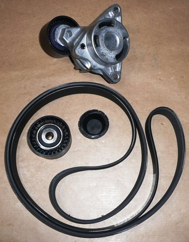 Komplet paska klinowego Renault Trafic II 2.5 Dci