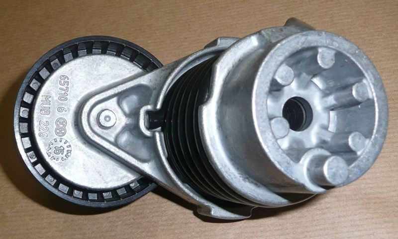 Napinacz alternatora Renault Clio IV 0.9/1.2 Tce