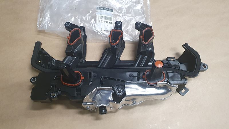Pokrywa zaworów Renault Master III 2.3 Dci