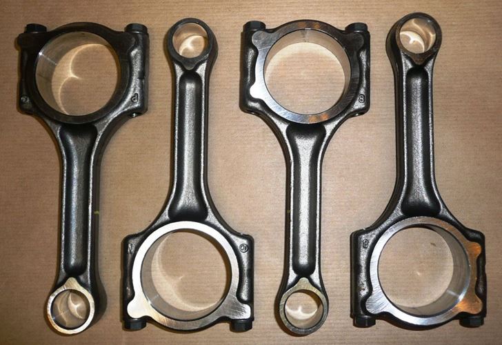 Korbowody komplet 4 sztuki Renault Megane III