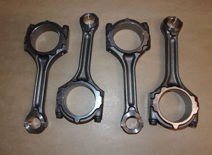 Korbowody komplet 4 sztuki Renault Megane III 2.0 Dci