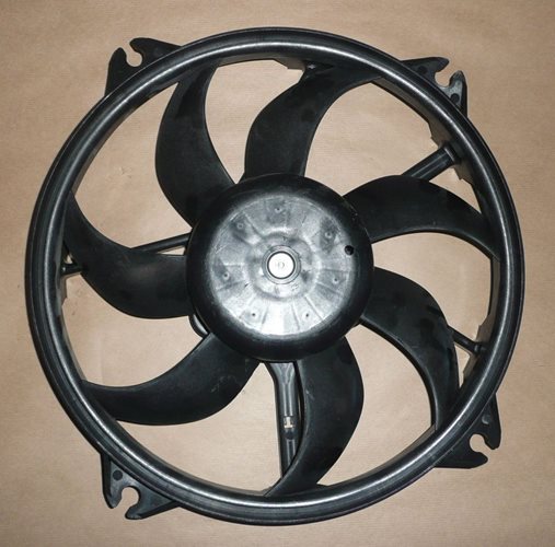 Wentylator chłodnicy Citroen Berlingo C5 C8 Peugeot 307