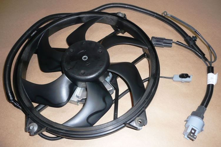 Wentylator chłodnicy Peugeot 406 2.0 2.2 Hdi 450W