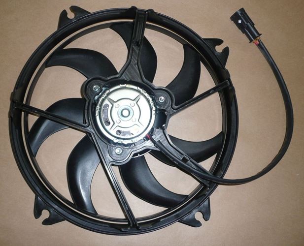 Wentylator chłodnicy Citroen C4 04> C5 Peugeot 307 01> 200W