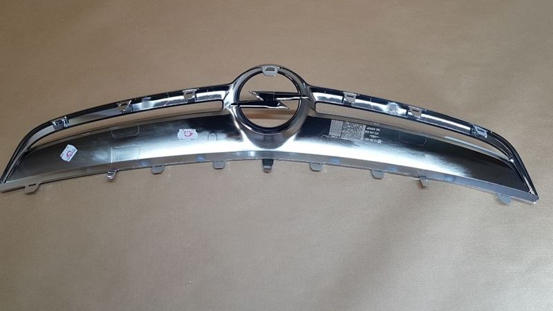 Atrapa grilla Oryginał Opel Corsa D