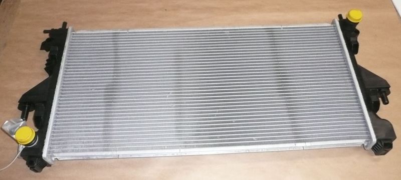 CHŁODNICA WODY P BOXER III