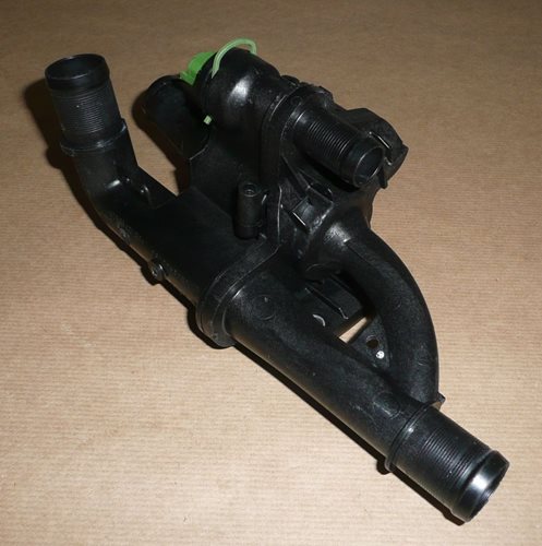 Obudowa termostatu Citroen C4 C5 Peugeot 207 407 806