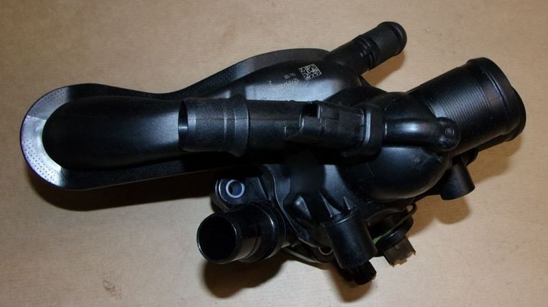 Obudowa termostatu Citroen C5 X7 1.6 THP