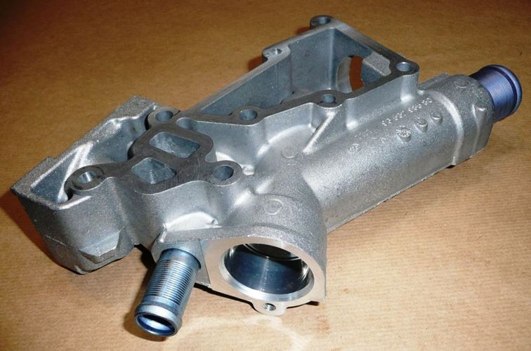 Obudowa termostatu Citroen C4 C5 Peugeot 206 2.0 16V