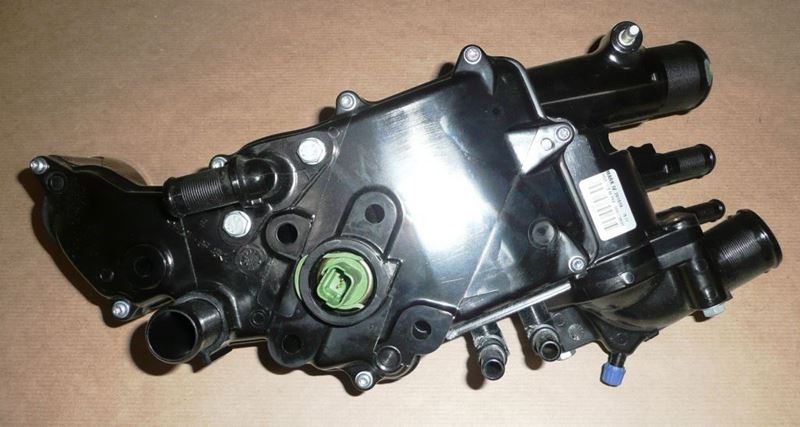 Obudowa termostatu Citroen C5 Peugeot 607 2.2 Hdi