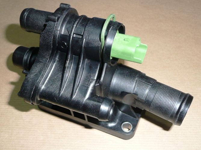 Obudowa termostatu Citroen Berlingo Peugeot 206 207