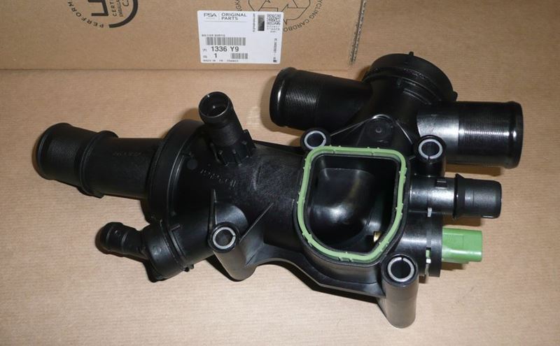 Obudowa termostatu Citroen C4 C5 C8 Jumpy III