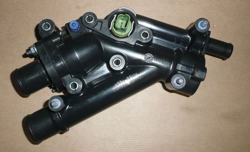 Obudowa termostatu Citroen C4 C5 II III Peugeot 307