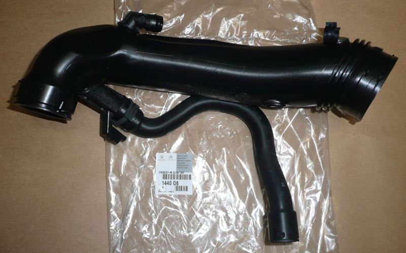 Przewód powietrza dolotowego Peugeot 207 508 1.6 Vti