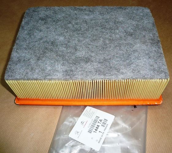 Filtr powietrza Citroen C4 Peugeot 307 2.0 HDi