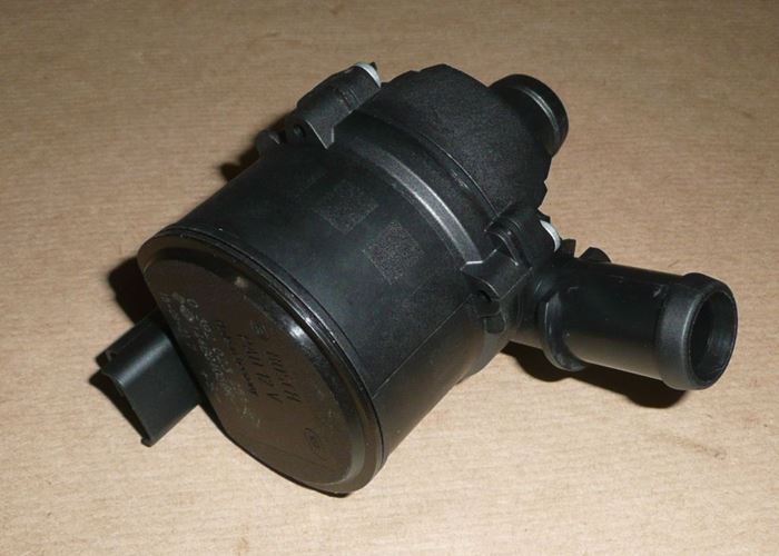 Pompa obiegu wody Renault Clio IV 0.9 Tce