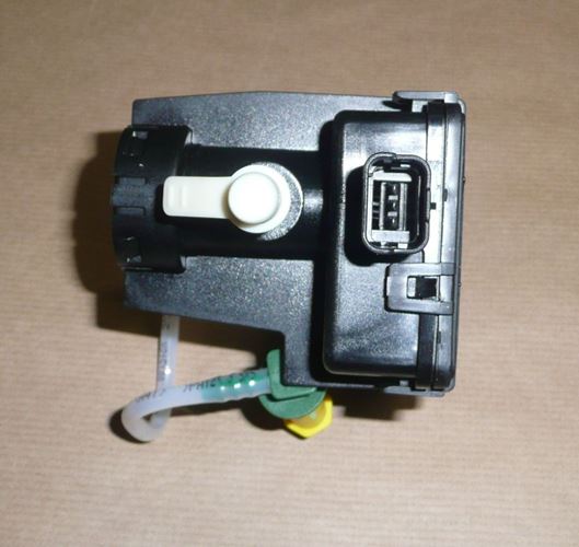 Pompa dodatku do paliwa Peugeot 3008 308 307