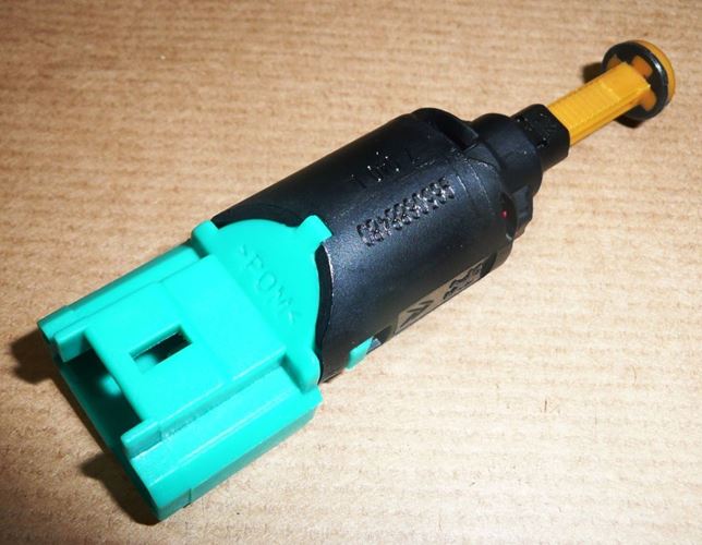 Włącznik świateł stopu Citroen C2 C3 Peugeot 207 307 308