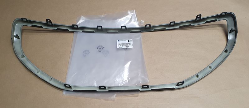 Ramka ozdobna zderzaka Peugeot 208
