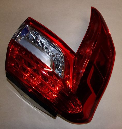 Lampa tylna Citroen C4 Aircross lewa