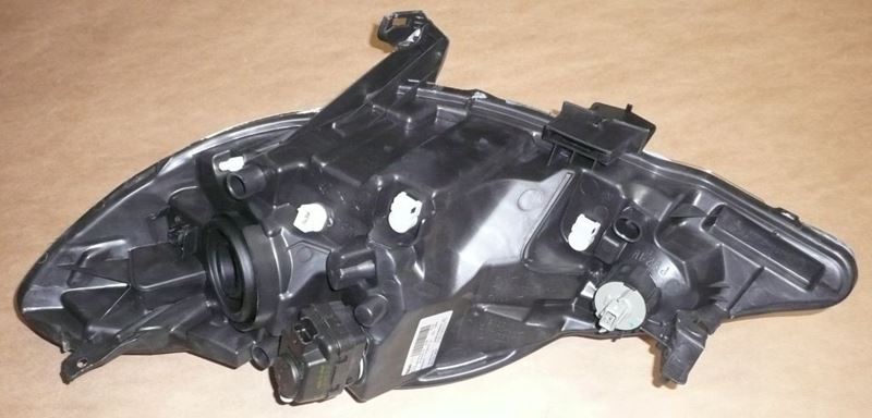 Reflektor Peugeot 107 prawy