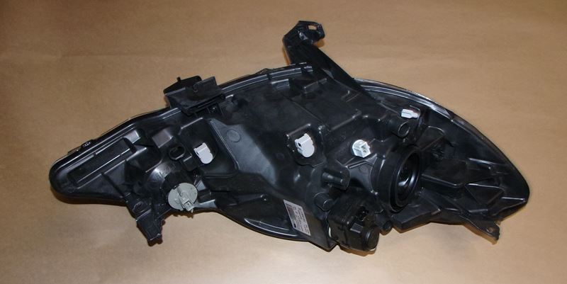 Reflektor Peugeot 107 przód