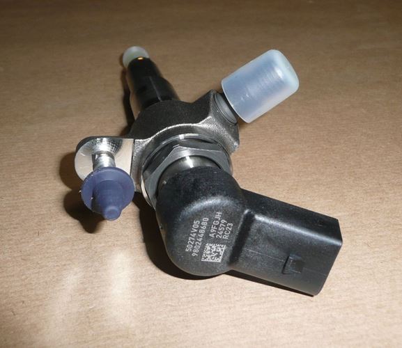 Wtryskiwacz Citroen C4 II Peugeot 5008 3008 1.6 Blue Hdi