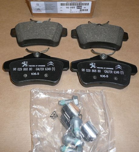 Klocki hamulcowe Citroen C4 DS4 DS5 Peugeot 308 508 tył 04>