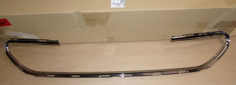 Listwa ozdobna grilla Citroen C4 Picasso II