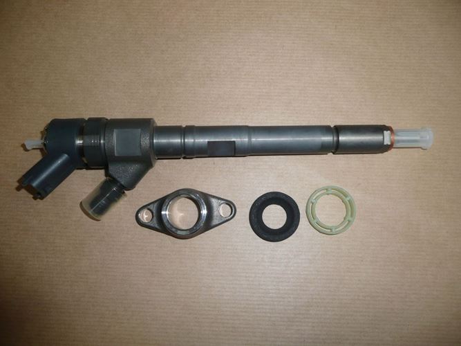 Wtryskiwacz Citroen C4 C5 II Peugeot 307 1.6 Blue Hdi