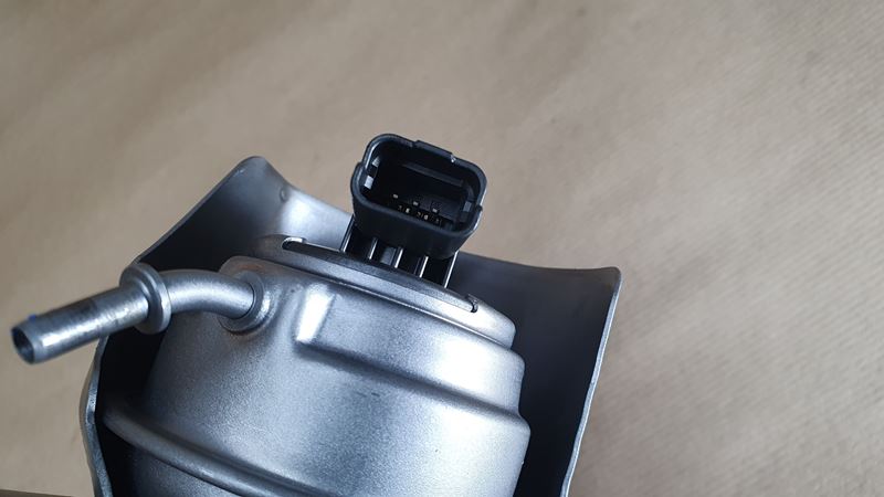 Turbosprężarka Oryginał Citroën Berlingo Peugeot 208 1.6 HDi