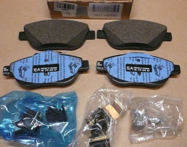 Klocki hamulcowe Citroen C3 DS3 Peugeot 2008 przód